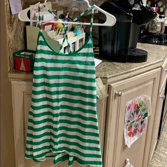 Derek Heart Tops - Beautiful green and white tank top